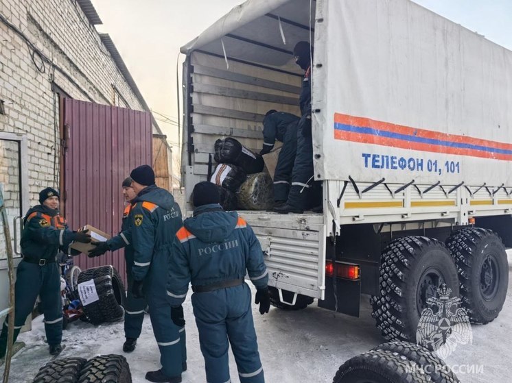 Спасатели МЧС из Забайкалья передали 3 квадрокоптера бойцам СВО