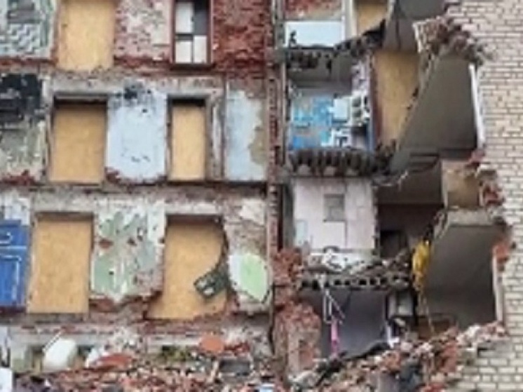 Югра восстановит разрушенный дом в Авдеевке