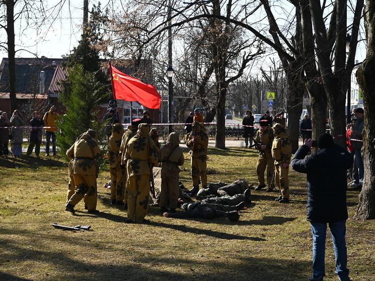 В Краснодаре показали театрализованную реконструкцию освобождения города от немецко-фашистских захватчиков