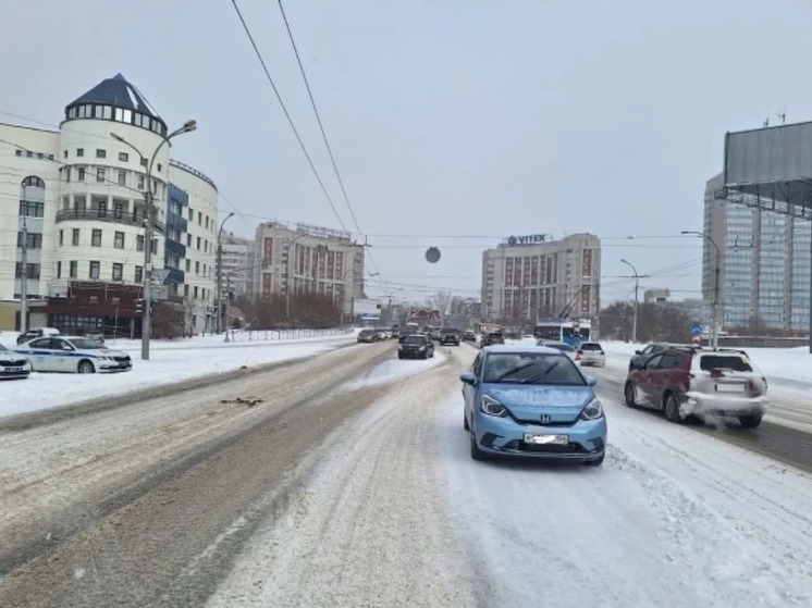 В Новосибирске двое детей попали в больницу после столкновения иномарок