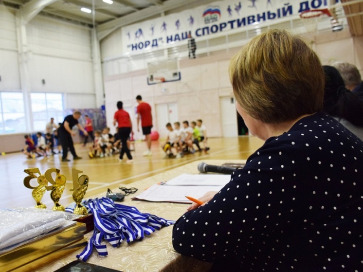 Дети полицейских НАО приняли участие в «Веселых стартах»