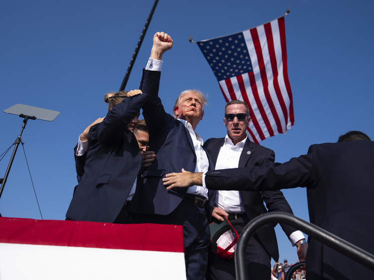 Axios: охрана Трампа применяла самолеты-приманки из-за боязни покушения Ирана