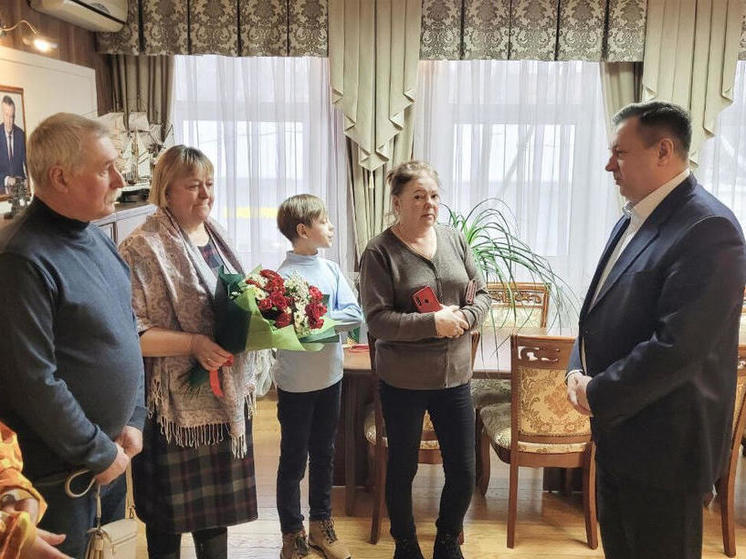 Орден Мужества передали семье погибшего на СВО бойца из Приозерского района
