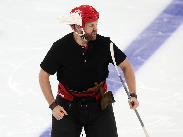 Игрок «Автомобилиста» в образе галла принял участие в Матче Звезд КХЛ