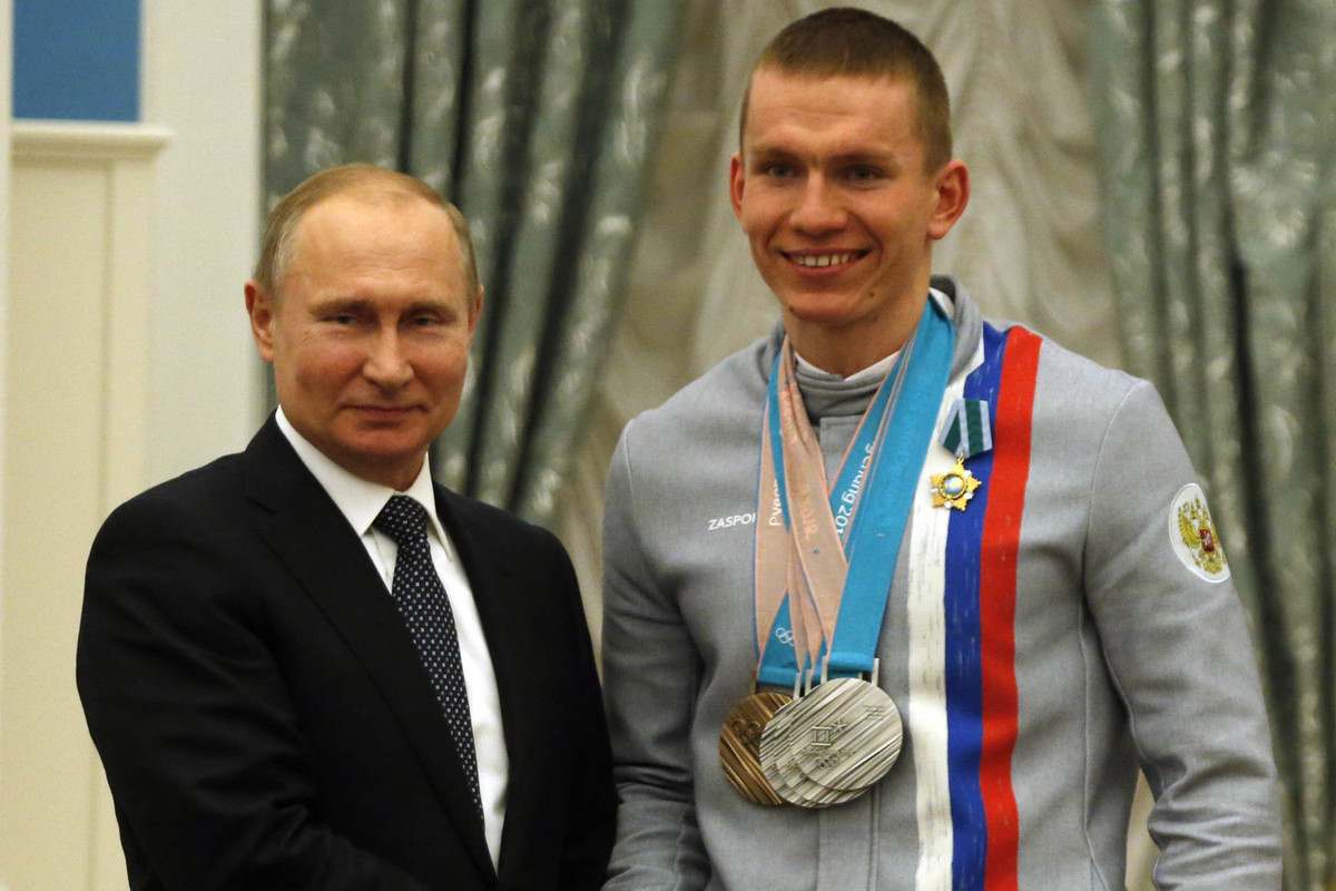 После победы в Ижевске лыжник-чемпион Большунов решил выступить в Италии