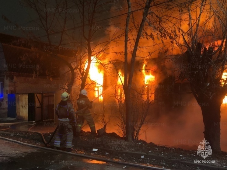 В Заводском районе Орла полыхал дом на Васильевской