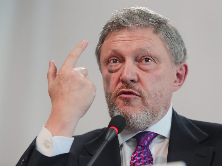 Явлинский: Запад кинет Зеленского, как поступил с Горбачевым