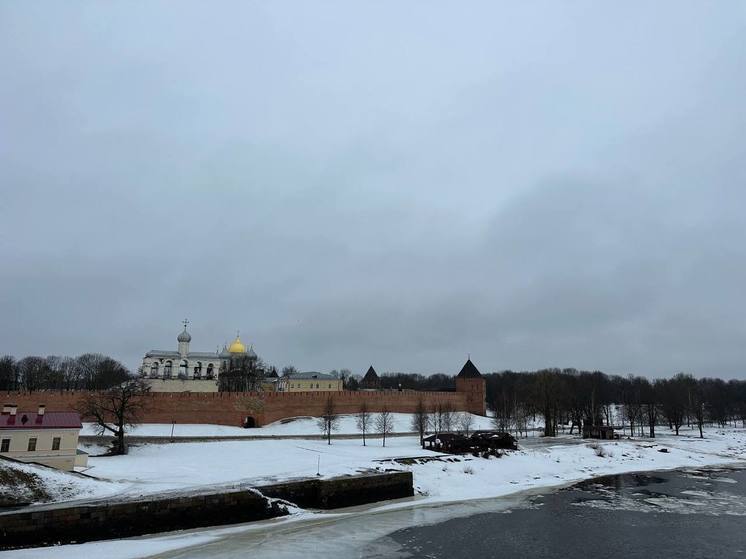 Ледяная крепость украсит территорию новгородского кремля