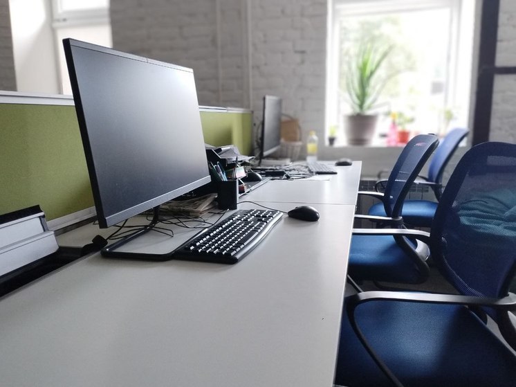 Преподаватели гимназии разработали пособие для изучения хакасского языка с нуля