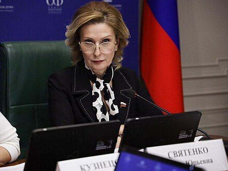 Сенатор Святенко предложила россиянам посоревноваться в ватном мастерстве