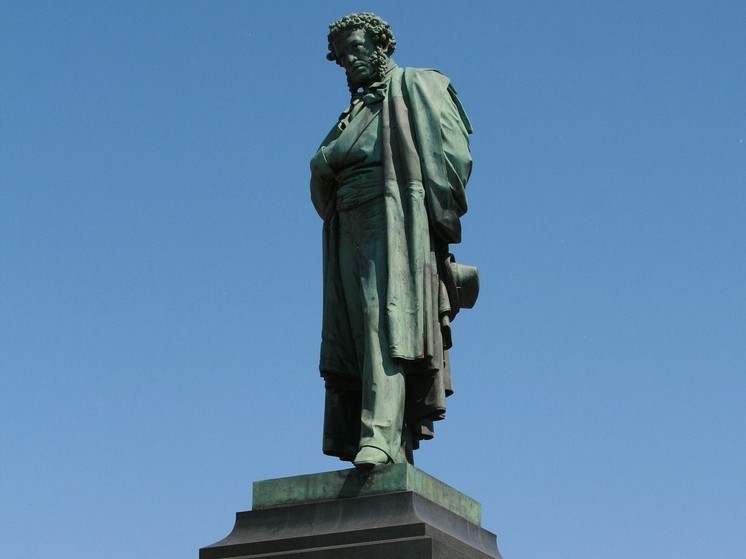 Эксперты выяснили, с какими героями Пушкина желают дружить школьники