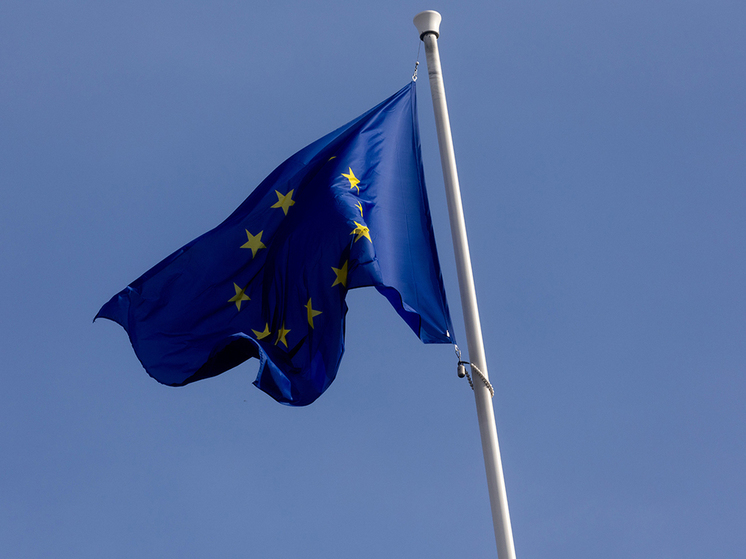 Лидеры ЕС пообещали жестко отреагировать на вводимые Трампом новые пошлины