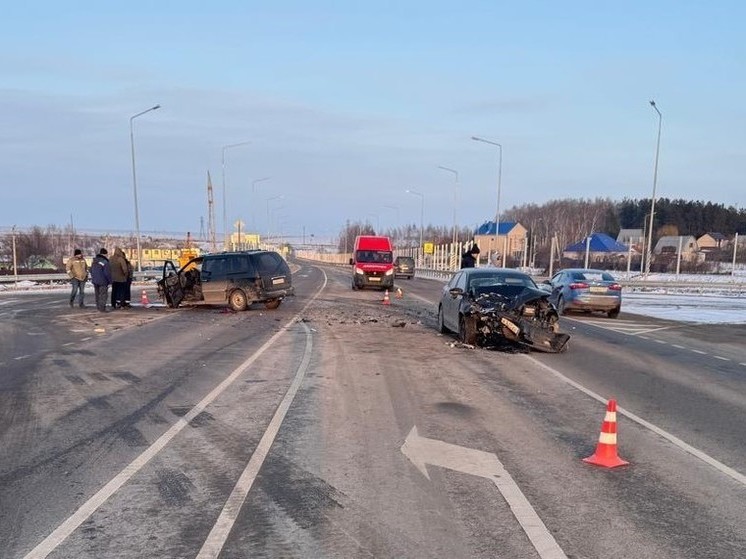 Пожилой мужчина пострадал в ДТП с двумя иномарками под Липецком