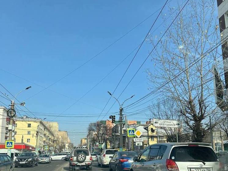 Дома в центре Читы остались без света из-за аварии
