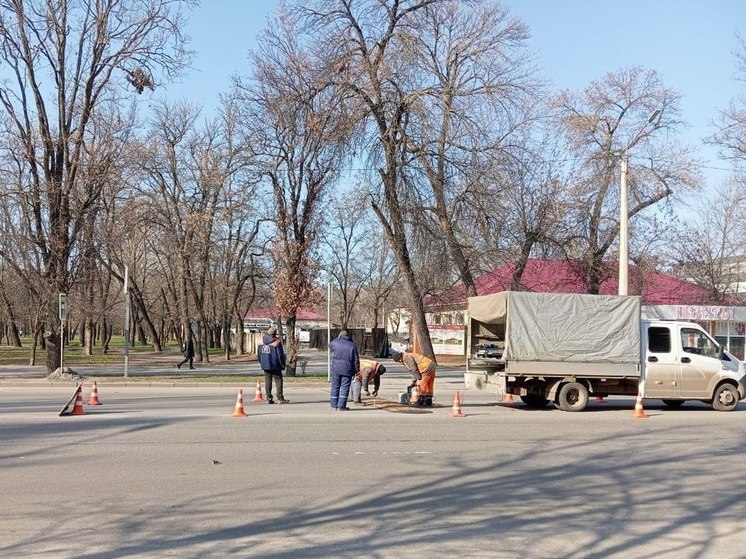 В Мелитополе борются с автохамами: В городе устанавливают "лежачих полицейских"