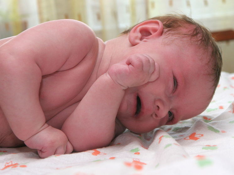 Брошенной в туалете турецкого аэропорта девочке оформили гражданство РФ