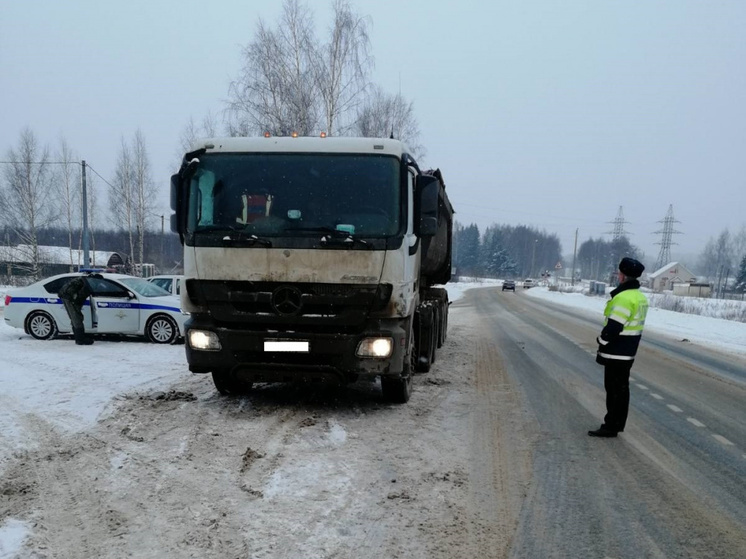 В Костроме скоро ограничат движение большегрузов на мосту через Волгу