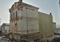 Власти Приморского края объявили торги по продаже объекта культурного наследия – здания бывшей библиотеки им