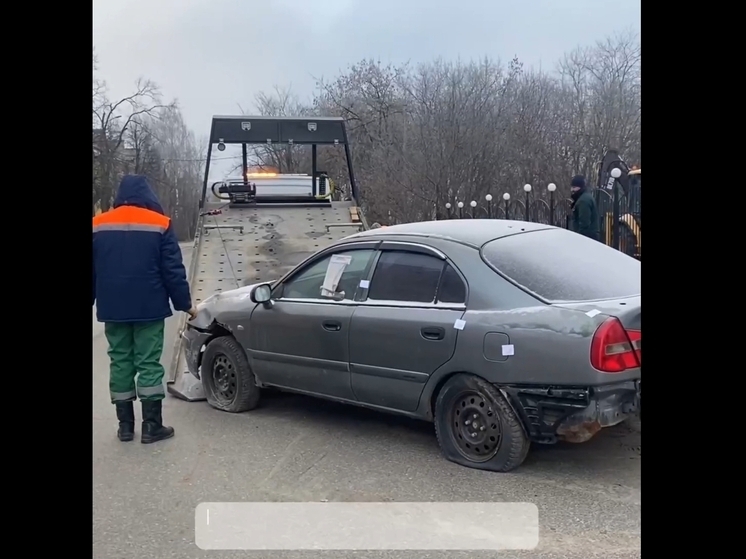 Во Владимире с городских улиц убирают машины-заброшки