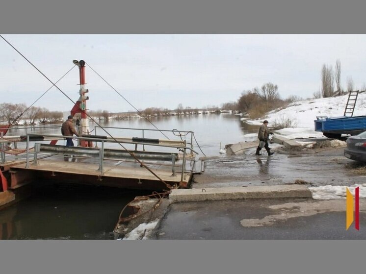Из-за ледохода в Воронежской области закрыли два наплавных моста