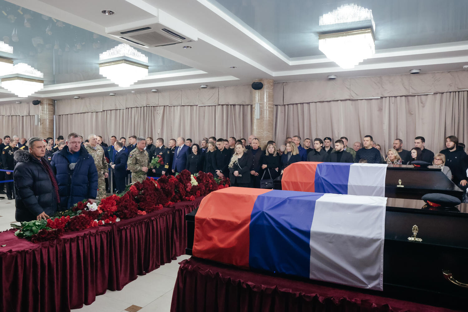 Появились фото с похорон погибших на СВО Ефремова и Иваровского