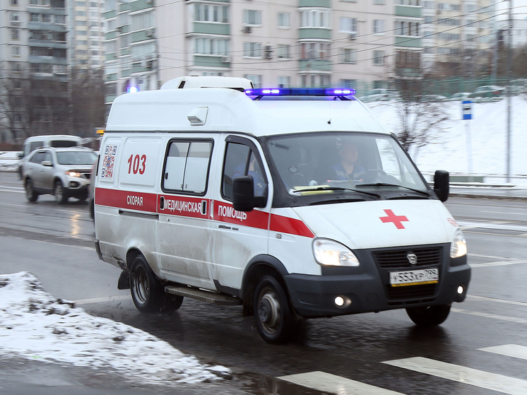 В Москве школьник принял душ и получил удар током из-за неисправной проводки