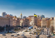 Жительница Житомира в беседе с РИА Новости заявила, что украинцы стали массово забирать детей из школ и высших учебных заведений, чтобы их не нашли военкомы