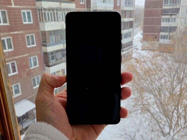 В Томске украли 9 мобильных телефонов из незапертой квартиры