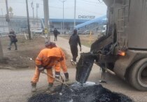 В Астрахани благодаря благоприятным погодным условиям дорожные службы наращивают темпы работ по текущему содержанию дорог, стремясь обеспечить комфортное и безопасное передвижение по городу