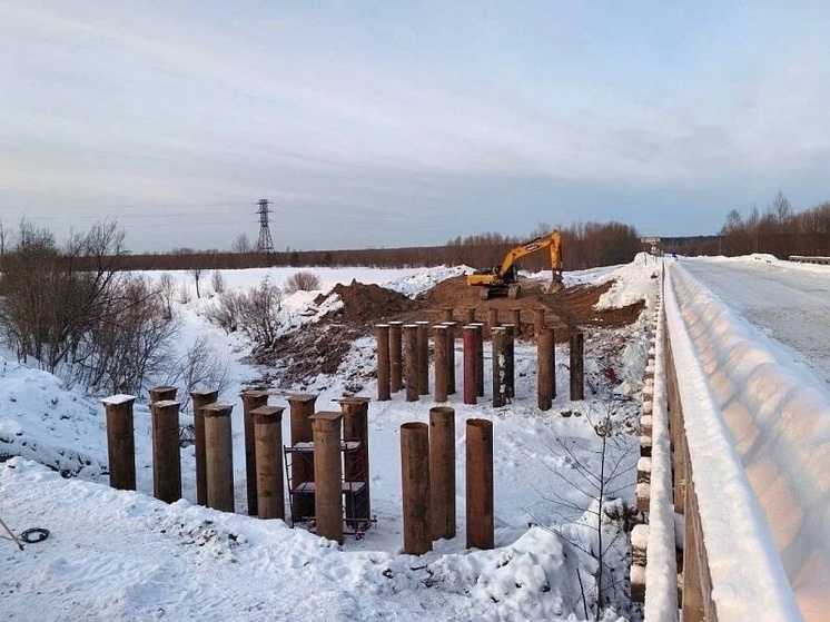 Временный мост через реку Ижму в Приморском округе откроют для движения в ближайшее время