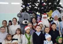 Глава республики Олег Николаев подписал указ, согласно которому размер ежемесячной стипендии Главы Чувашии для школьников из семей участников специальной операции увеличивается с 2000 до 2500 рублей