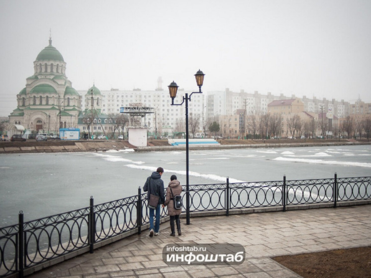 Администрация Астрахани предупреждает об опасности тонкого льда на городских каналах