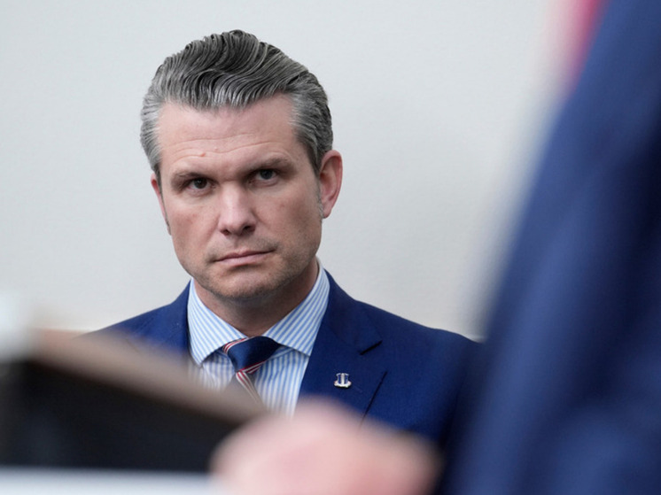 Хегсет отверг слова журналистки о предательстве Украины