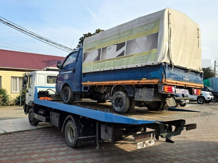 В Сочи арестовали иномарку, хозяин которой занимался несанкционированной торговлей