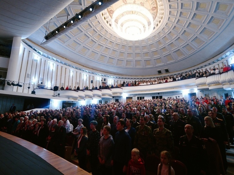 Василий Анохин: в Смоленске торжественно открыли Год защитника Отечества