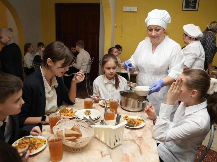 Вкусная проверка: родители оценили школьное меню в Липецке