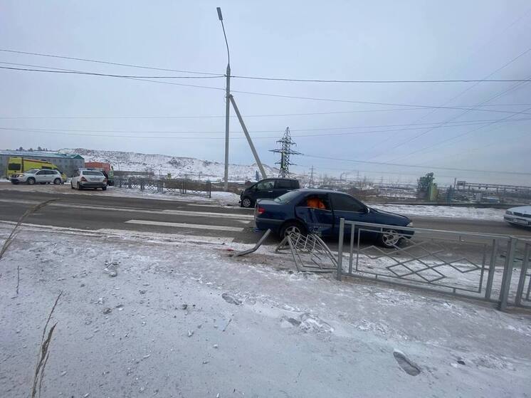 В Улан-Удэ произошло ДТП с участием трех автомобилей