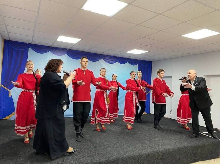 Обновленный зал досугового отделения филиала Карамышевского Дома культуры открылся в псковской деревне