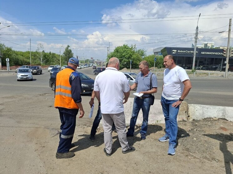 Более тысячи вопросов и обращений получил в 2024 году депутат думы Иркутска Ростислав Белых