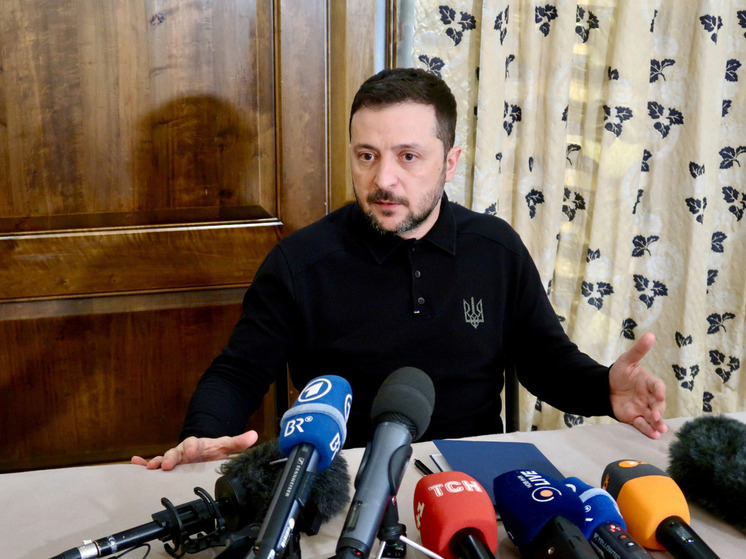 Зеленский: если Украину не возьмут в НАТО, то ей нужна армия в 1,5 млн человек