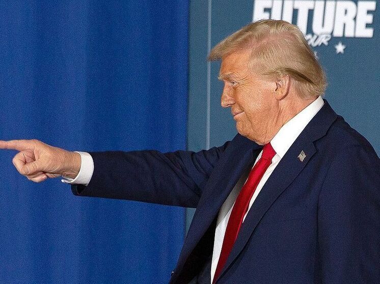 Newsweek: Трамп повесил в Белом доме свое фото из тюрьмы