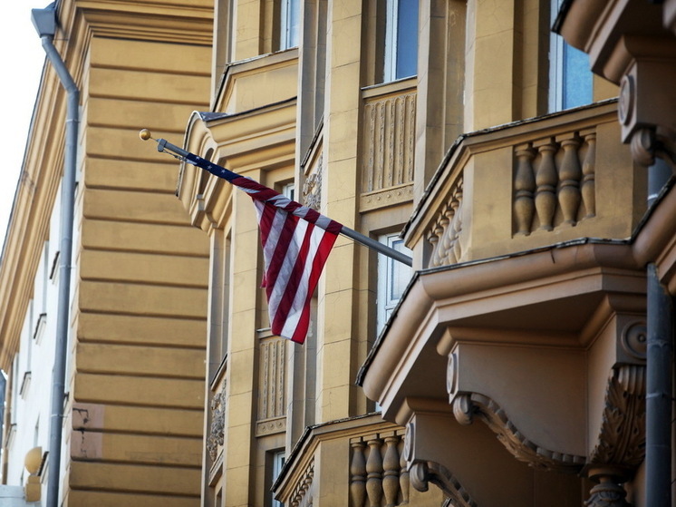 Вэнс: издание WSJ неверно трактовало слова о возможности отправки военных США на Украину