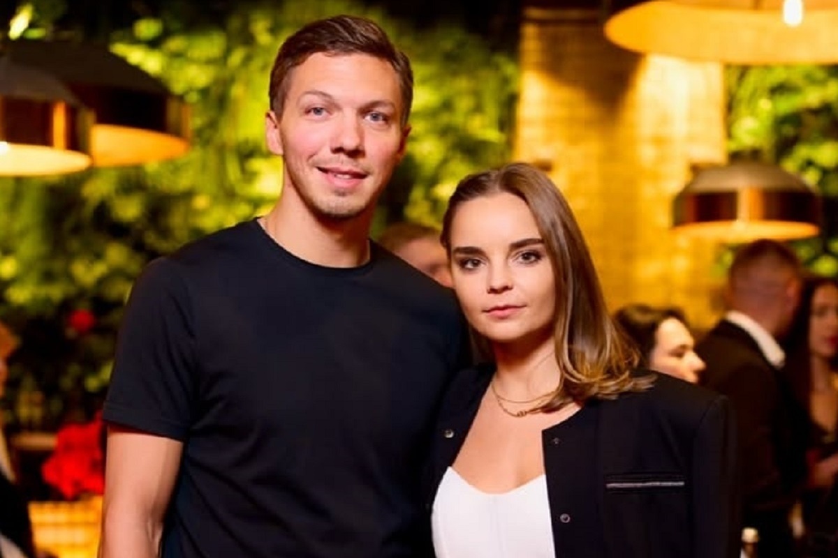 «Я сказала "да"»: Дина Аверина стала невестой Дмитрия Соловьева
