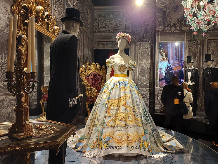 Сорокалетняя истории Dolce & Gabbana представлена в парижском Гран-Пале