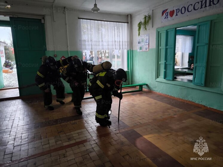 Более 80 человек эвакуировали из-за «пожара» в школе в Богородицко районе