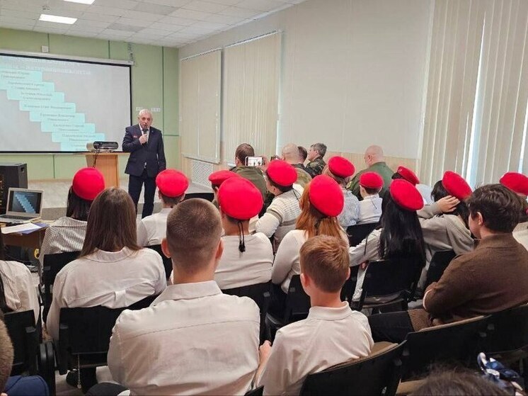 В образовательных учреждениях Херсонской области почтили память воинов-интернационалистов