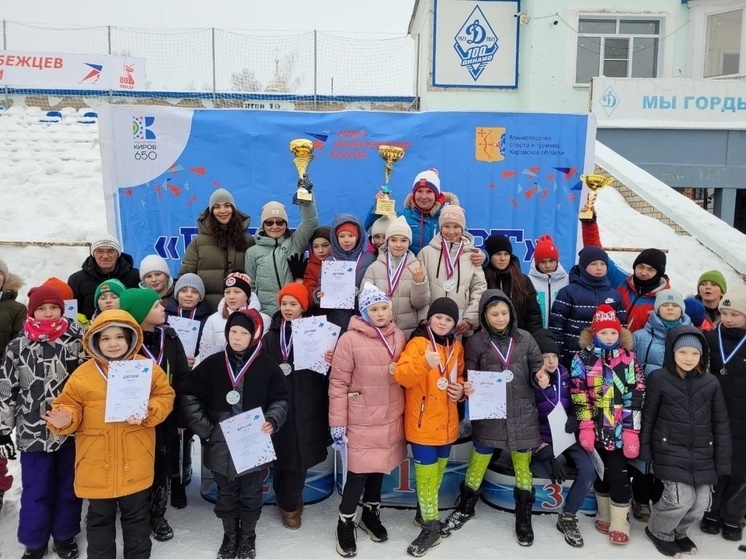 Кировские юные конькобежцы победили в межрегиональных соревнованиях