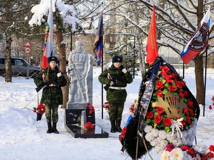 В Старой Руссе прошел памятный митинг в честь Дня памяти воинов-интернационалистов