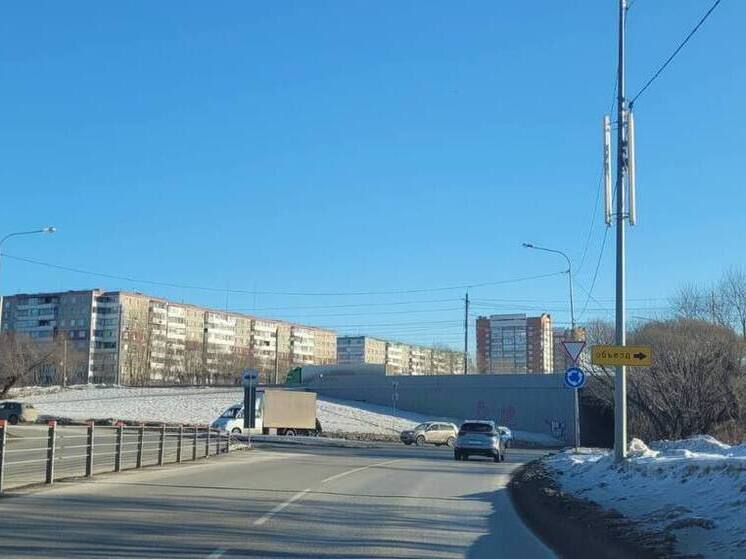 Дорожники ограничили движение в центре Челябинска