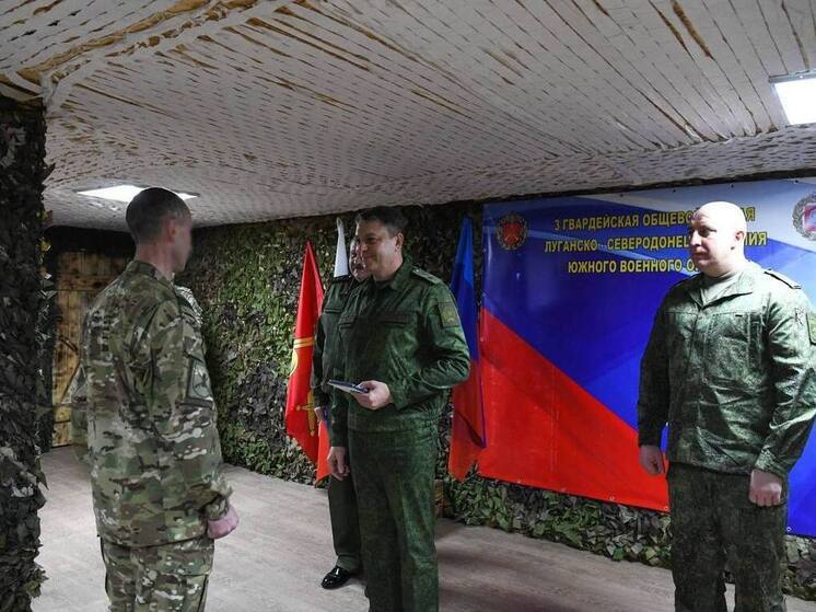 Пасечник встретился с военнослужащими 3-й гвардейской общевойсковой Луганско-Северодонецкой армии